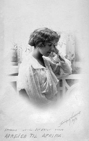 Photo portrait of Karen Blixen taken just before she went to Africa