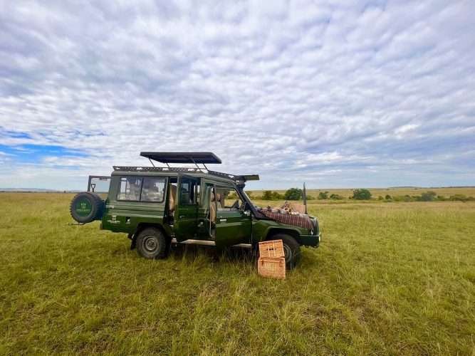 4x4 safari Landcruiser jeeps Book your dream Africa safari in Kenya and Tanzania with Aether safari collection