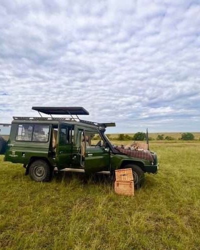 4x4 safari Landcruiser jeeps Book your dream Africa safari in Kenya and Tanzania with Aether safari collection